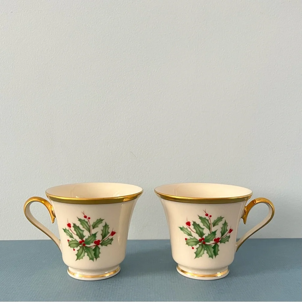 Lenox Holiday Seasonal 24 Karat Gold Porcelain‎ Teacup Christmas Cups (Set of 2)
